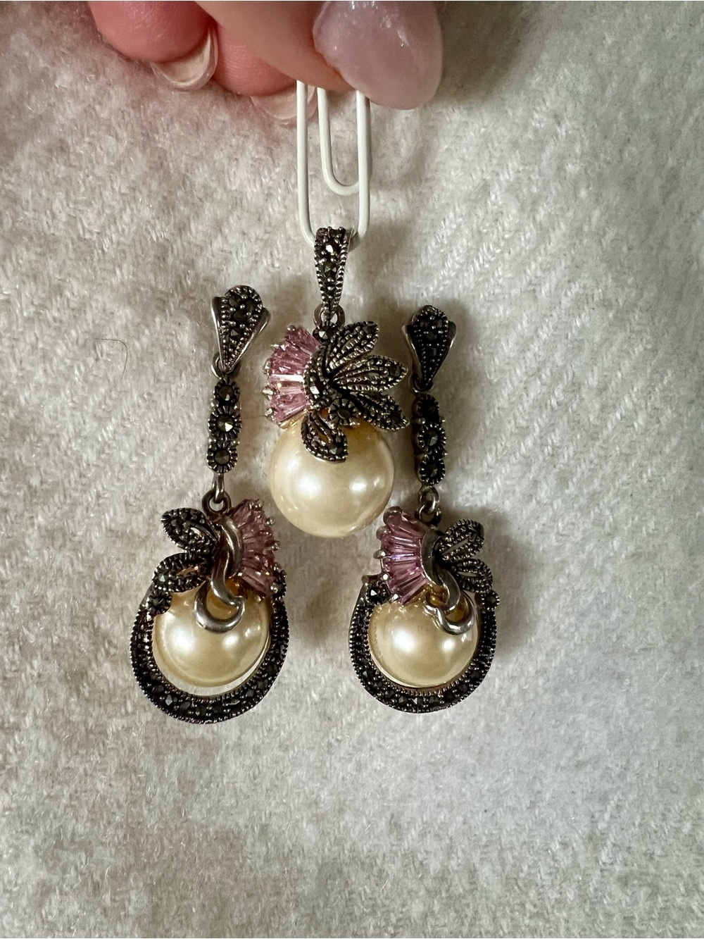 Pink Crystal & Pearl Drop Necklace & earrings Antique Silver Tone